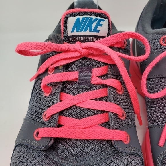 NIKE FLEX EXPERIENCE RN RUNNING SHOES SNEAKERS WOMEN SIZE 10 GREY & PINK ACTIVE - Picture 4 of 12